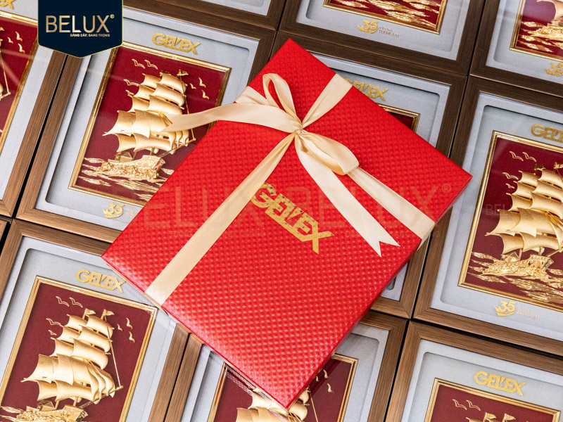 Lô 400 tranh thuyền Gelex 32x25cm dát vàng 24k thiết kế theo yêu cầu